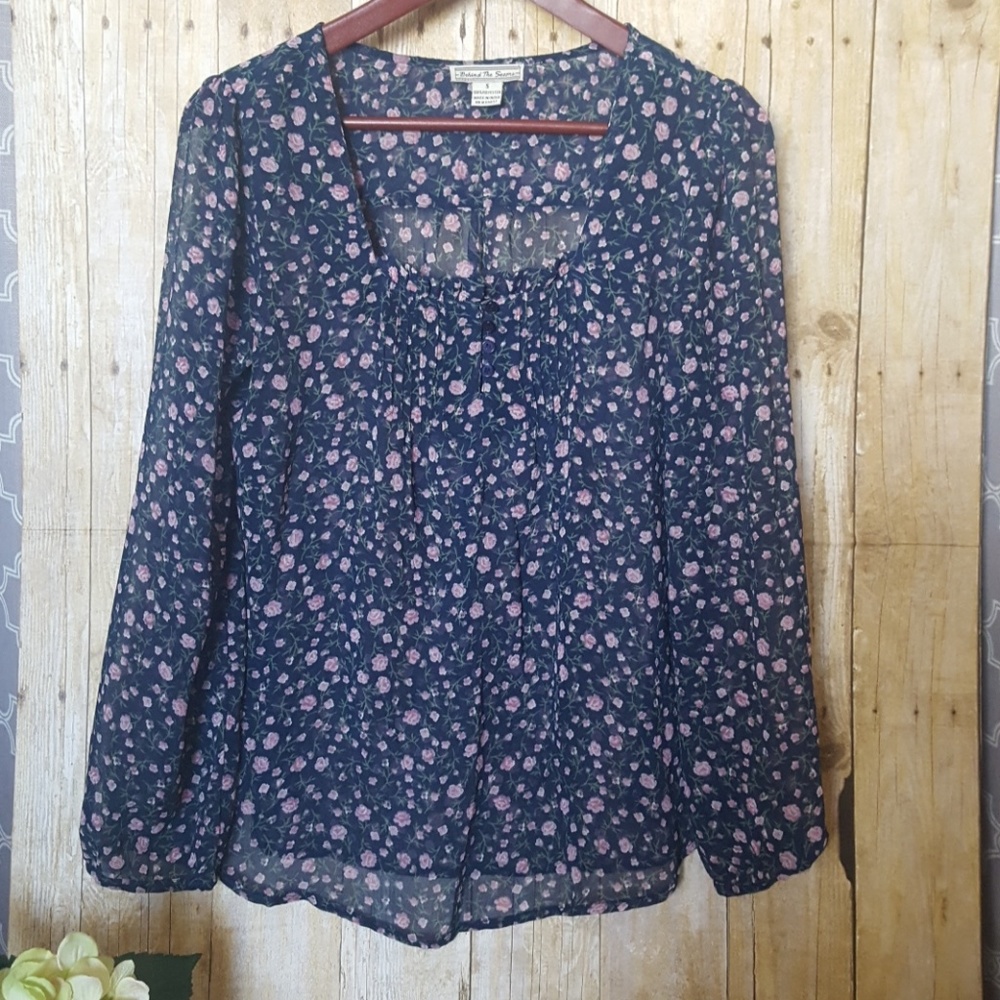 Behind the Seams. Sheer floral top. Size S.